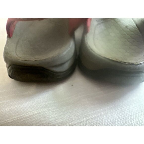 Keen Newport Walking Sandals Size 7M Womens Red Stripe Sport Athletic Waterproof - Picture 5 of 6
